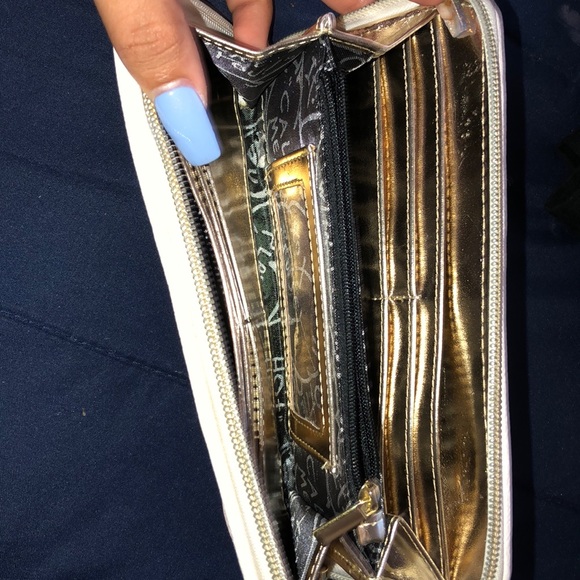 Wallet - Picture 3 of 4